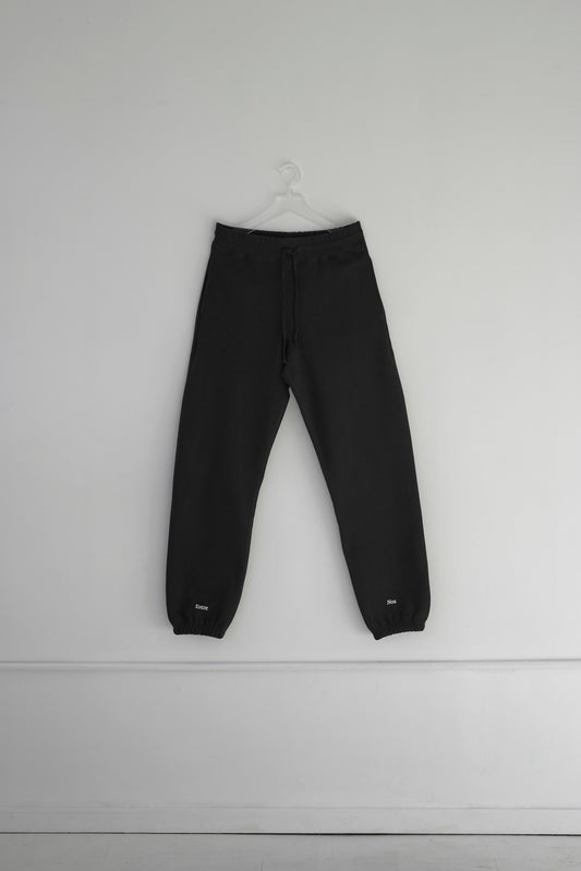 Wide Line Logo Classic Sweatpant (Black)